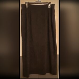 Braetan Elegant Dark Maxi Skirt